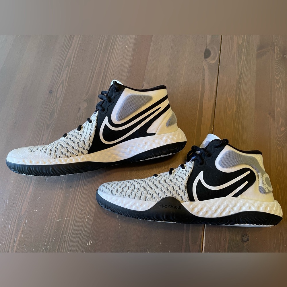 Nike KD Trey 5 VIII ‘White Black’ Sneakers - Size 12